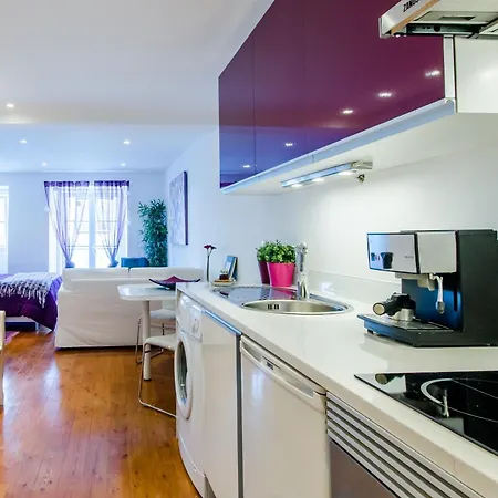 Lisbon Core Bairro Alto Chiado Apartment *