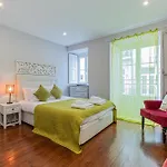 Core Bairro Alto דירה *